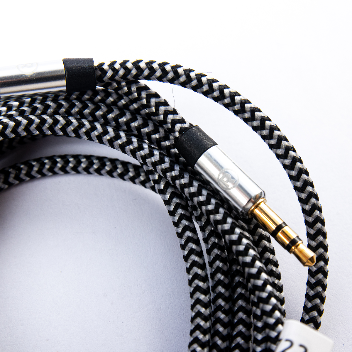 RadioShack Braided 3.5mm Male to Male Cable - 91.4cm (3 Feet) 4203224 3 RadioShack Braided 3.5mm Male to Male Cable - 91.4cm (3 Feet) 4203224