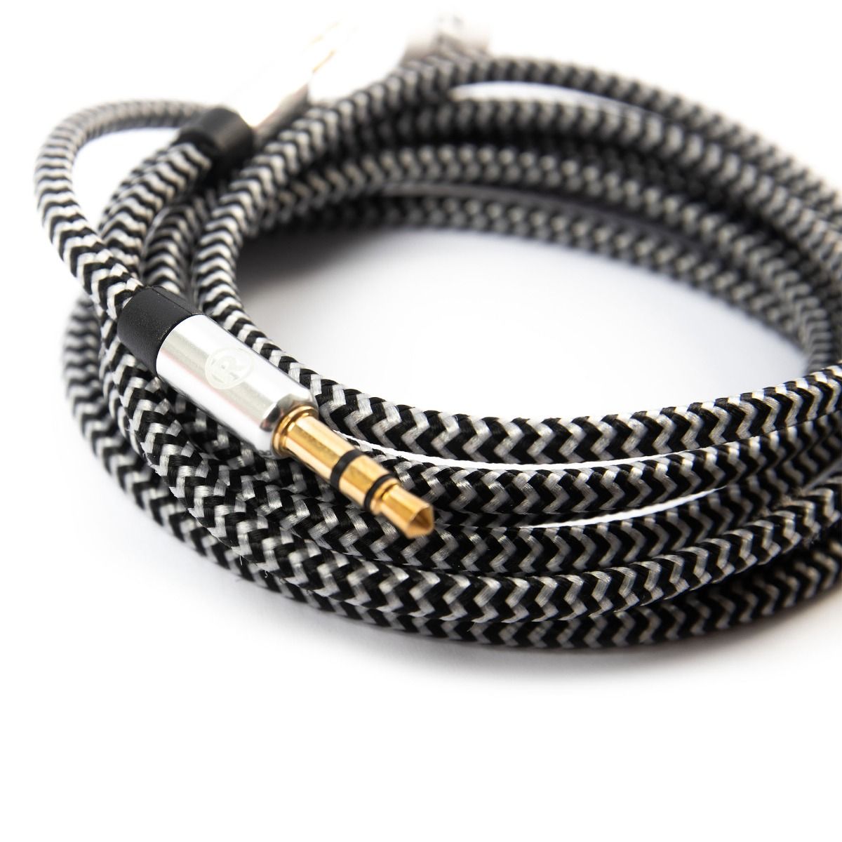 RadioShack 3.5mm Male to Male Braided Cable - 1.8m (6 Feet) 4203230